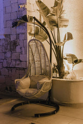 swing-hammock-chair-the-perfect-companion-for-your-reading-nook