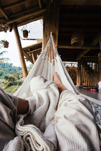 Choosing the Right Material for Your Swing Hammock: A Comprehensive Guide