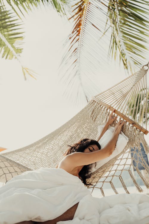 chill in style unravel the benefits of a hammock chair with stand