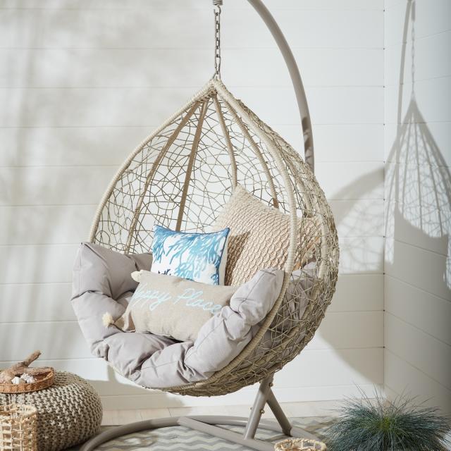 ready-to-nest-in-comfort-these-egg-chair-cushion-hacks-will-wow-you