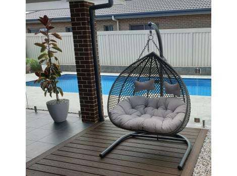 double-hanging-egg-chairs