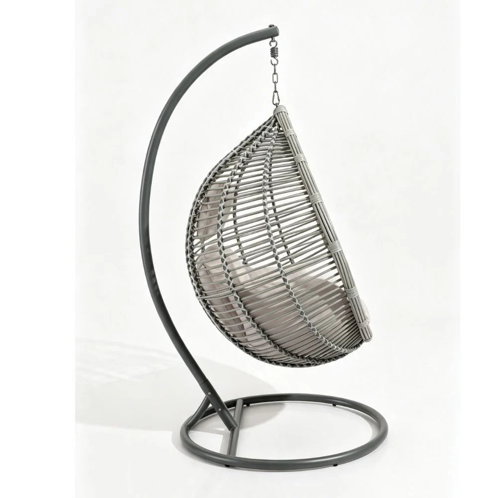 Hanging egg chair with water, oil and stain-resistant seat cushion, holds up to 120kg