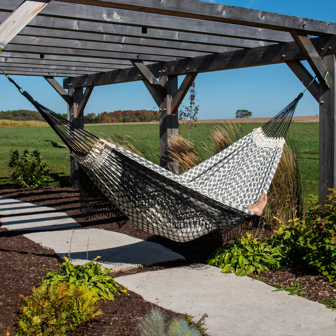 pearl hängematte Pearl Midnight Double Brazilian Hammock with Fringe – Siesta Hammocks