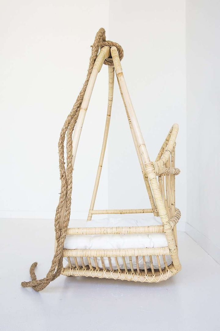 Punawai Hanging Swing Egg Chair