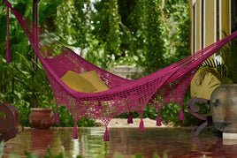 deluxe-king-outdoor-cotton-hammock-in-flamingo